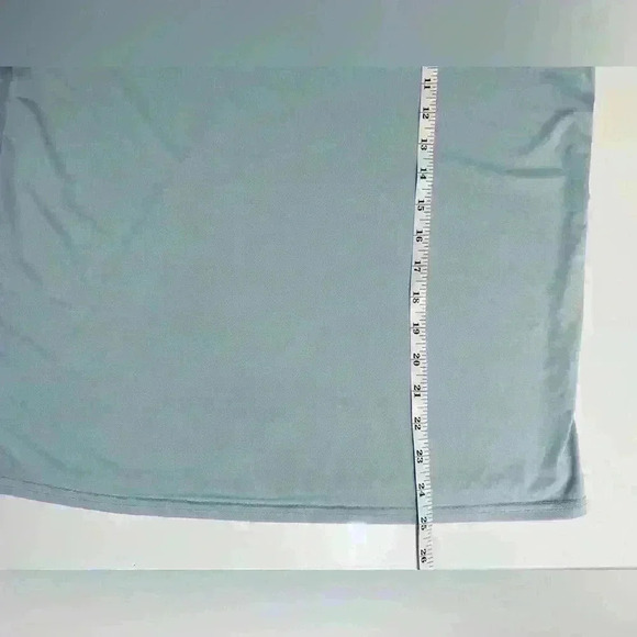 Amazon Real Essentials Dry Fit Tech Long Sleeve, Women’s Size Medium, Baby Blue - Picture 5 of 8